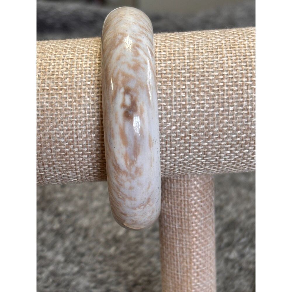 Vintage Carved Marbled Agate Hololith Cuff Bangle Bracelet
